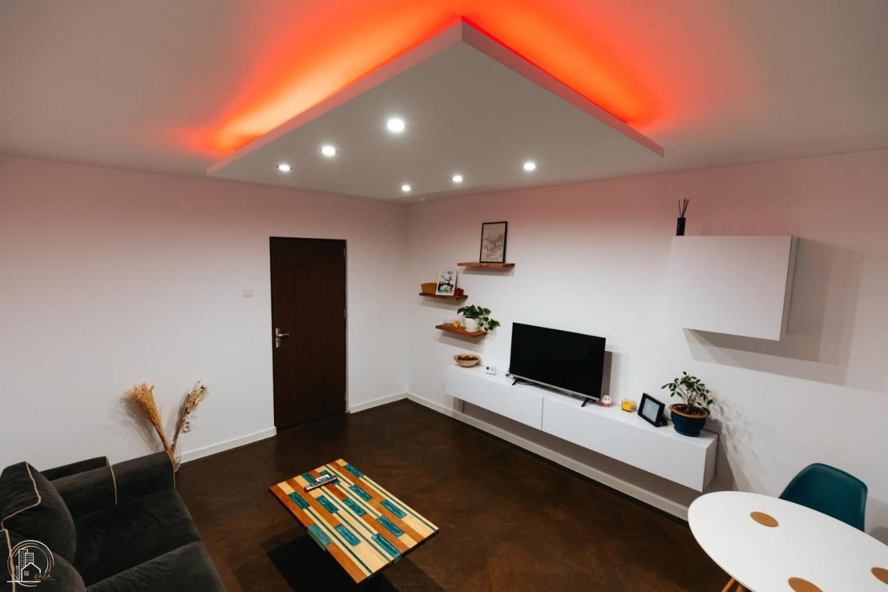 Zaza Apartament - Central Area, With Balcony Târgu Jiu Exteriör bild