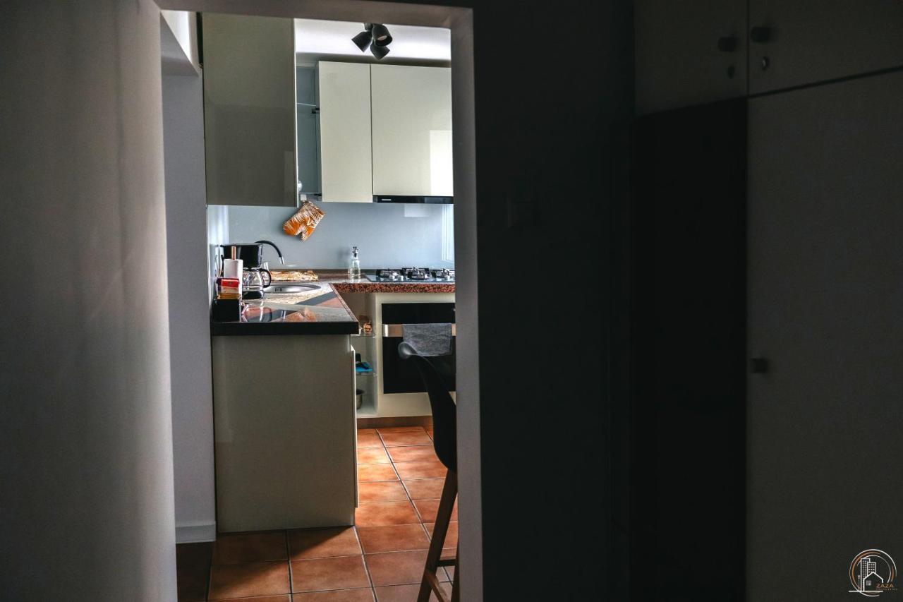Zaza Apartament - Central Area, With Balcony Târgu Jiu Exteriör bild