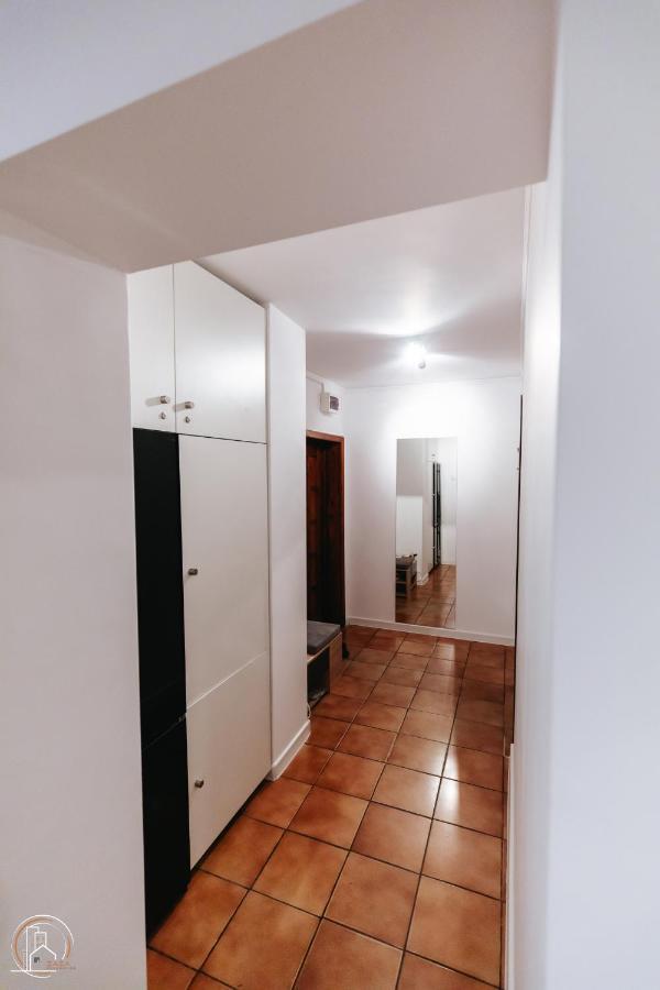Zaza Apartament - Central Area, With Balcony Târgu Jiu Exteriör bild