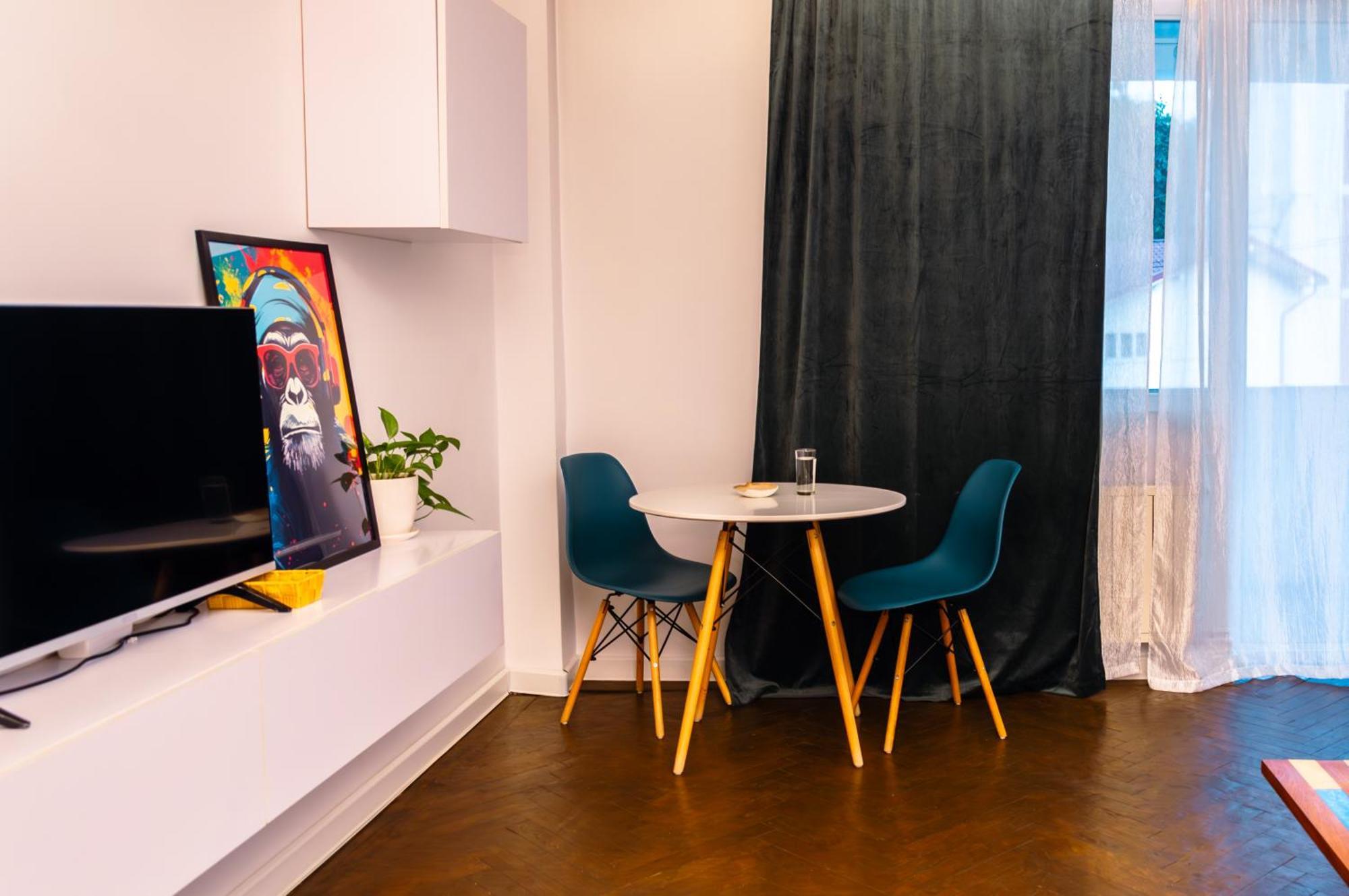 Zaza Apartament - Central Area, With Balcony Târgu Jiu Exteriör bild