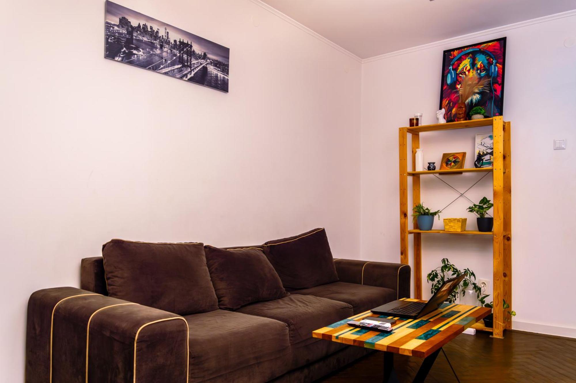 Zaza Apartament - Central Area, With Balcony Târgu Jiu Exteriör bild